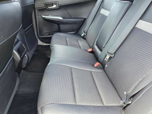 Used 2013 Toyota Camry SE w/ Convenience Pkg FWD image 16