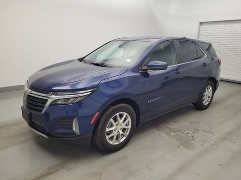 Used 2023 Chevrolet Equinox LT FWD image 2