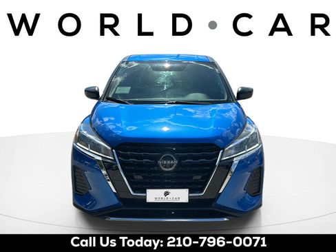 Certified 2025 Nissan Kicks Play S FWD image 8
