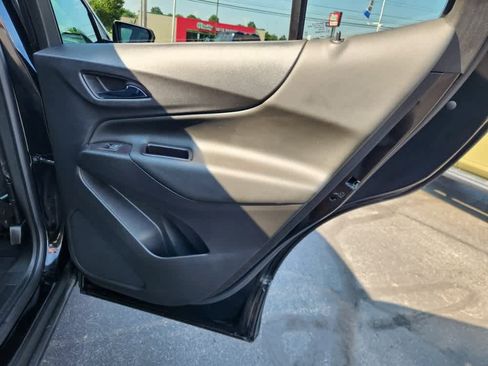 Used 2021 Chevrolet Equinox LT image 12