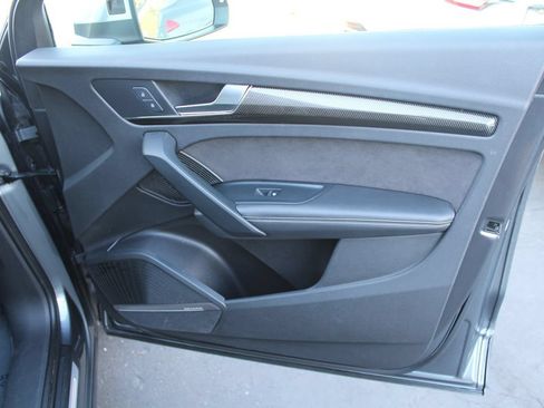 Used 2018 Audi SQ5 Premium Plus AWD/4WD image 23