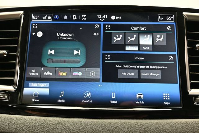 Certified 2024 Chrysler Pacifica Touring-L FWD image 31