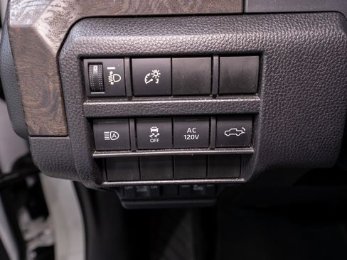 Used 2024 Toyota Tacoma Limited w/ Limited Package (LT) image 35