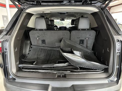 Used 2019 Chevrolet Traverse LT w/ LPO, Floor Liner Package FWD image 8