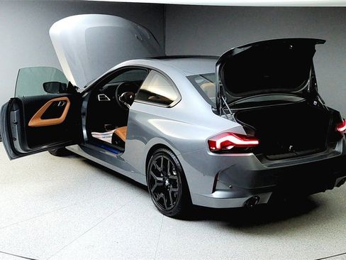 Used 2025 BMW 230i xDrive Coupe w/ M Sport Package image 18