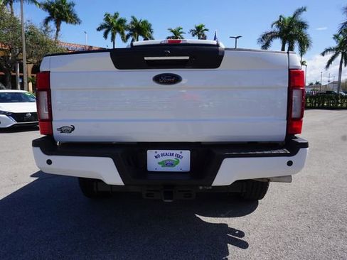 Certified 2022 Ford F250 Lariat w/ Black Appearance Package image 38