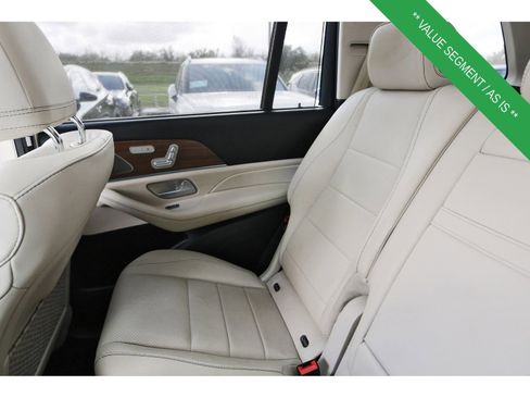 Used 2021 Mercedes-Benz GLS 450 4MATIC image 13