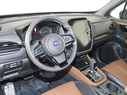 Used 2025 Subaru Forester Touring image 6