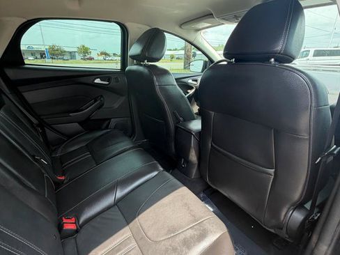 Used 2014 Ford Focus Titanium FWD image 43