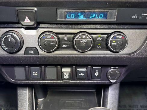 Used 2023 Toyota Tacoma TRD Off-Road image 34