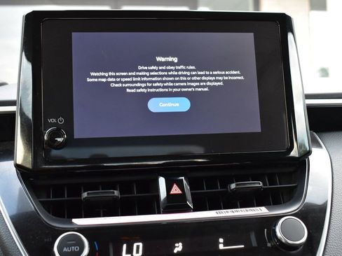 Used 2024 Toyota Corolla LE image 27