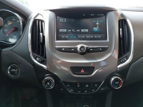 Used 2017 Chevrolet Cruze LT w/ Convenience Package image 15