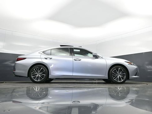 Certified 2025 Lexus ES 350 w/ Premium Package image 43