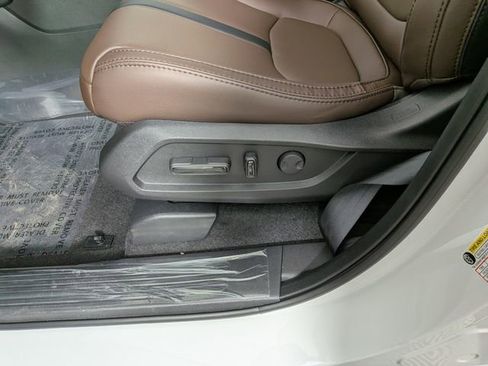 New 2026 Honda Pilot Touring image 17