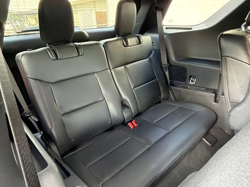 Used 2025 Ford Explorer ST AWD/4WD image 12