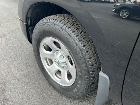 Used 2021 Nissan Titan S w/ S Utility Package image 10