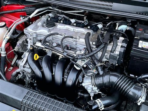 Used 2021 Toyota Corolla LE image 34