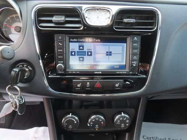 Used 2011 Chrysler 200 Limited FWD image 27