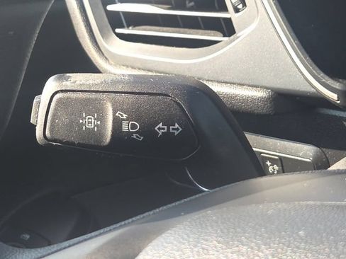 Used 2022 Ford Escape SE FWD image 37