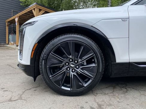 Certified 2025 Cadillac Lyriq Sport w/ LPO, Floor Liner Package AWD/4WD image 12