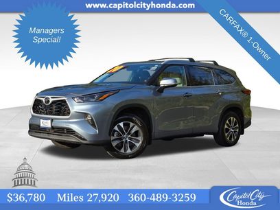 Used 2022 Toyota Highlander XLE