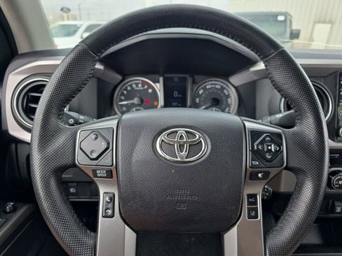 Used 2020 Toyota Tacoma SR5 image 21