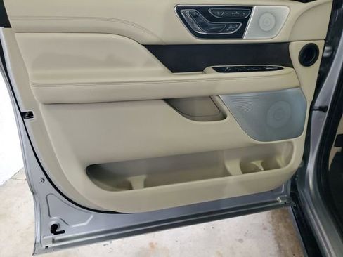 Used 2021 Lincoln Navigator Reserve w/ Luxury Package image 7