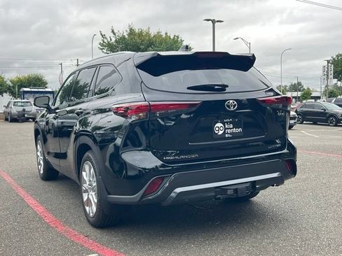 Used 2026 Toyota Highlander Limited AWD/4WD image 7