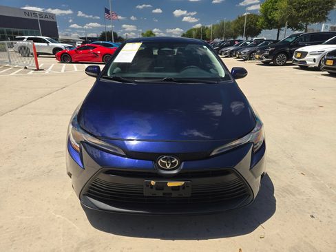 Used 2024 Toyota Corolla LE FWD image 9
