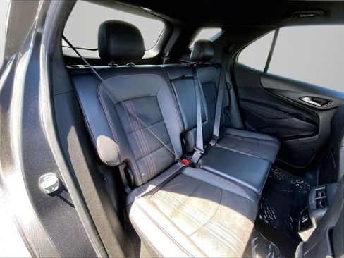 Used 2022 Chevrolet Equinox RS w/ LPO, Floor Liner Package FWD image 26