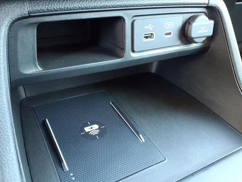 Certified 2025 Honda Pilot Touring image 23