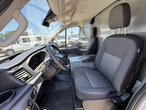 Used 2021 Ford Transit 150 Low Roof RWD image 12