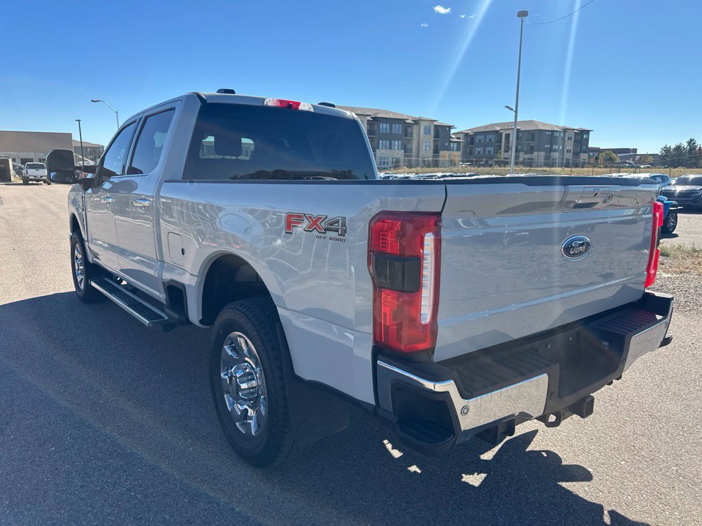 Used 2025 Ford F350 Lariat AWD/4WD image 4