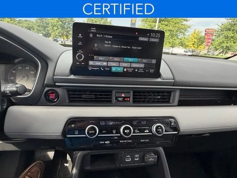 Used 2024 Honda Pilot Touring image 32