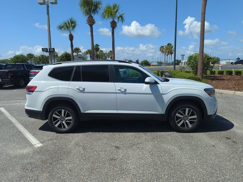 Used 2022 Volkswagen Atlas SE AWD/4WD image 3