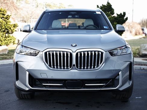 New 2026 BMW X5 xDrive40i w/ Climate Comfort Package image 13