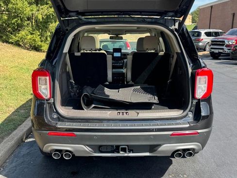Used 2022 Ford Explorer Platinum w/ Equipment Group 601A image 9