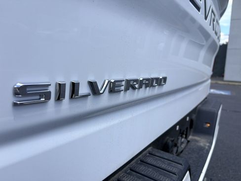 Used 2019 Chevrolet Silverado 1500 RST w/ True North Edition AWD/4WD image 12