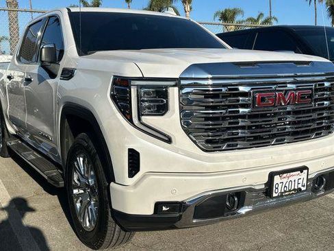 Used 2022 GMC Sierra 1500 Denali AWD/4WD image 2