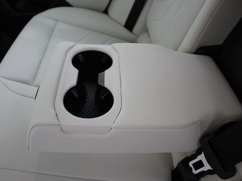 New 2026 BMW 530i xDrive w/ M Sport Package image 21