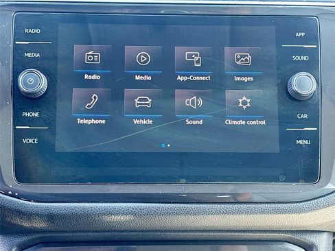 Used 2018 Volkswagen Tiguan SE image 15