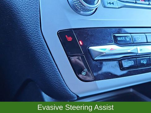 Used 2022 Ford Explorer XLT w/ Equipment Group 202A image 20