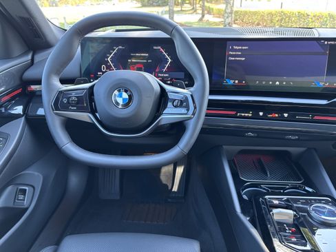 Certified 2025 BMW 530i xDrive w/ Premium Package image 31