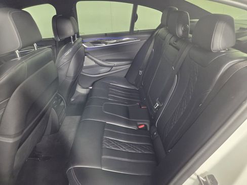 Used 2022 BMW M550i xDrive w/ Executive Package AWD/4WD image 23