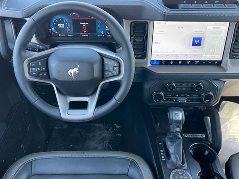 New 2026 Ford Bronco Outer Banks w/ Sasquatch Package image 12