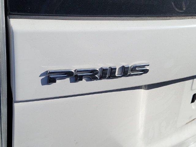 Used 2015 Toyota Prius Two FWD image 4