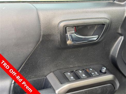 Used 2021 Toyota Tacoma TRD Off-Road image 18
