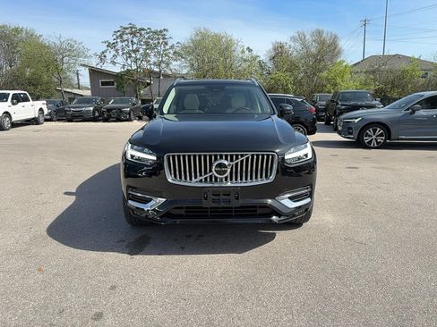 Certified 2023 Volvo XC90 B5 Plus w/ Protection Package AWD/4WD image 7