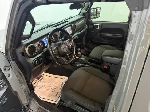 Used 2021 Jeep Gladiator Sport AWD/4WD image 17