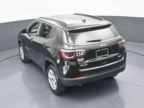 Used 2026 Jeep Compass Latitude AWD/4WD image 43